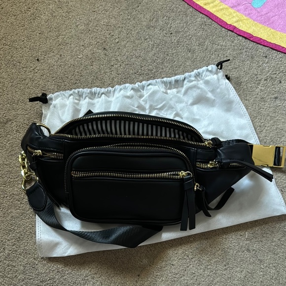 Miss Fong Black Belt Bag/Fanny - Picture 9 of 11